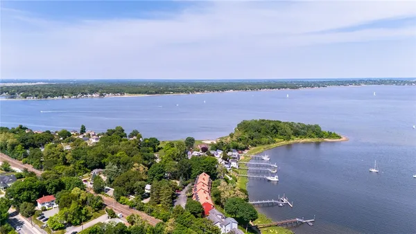 $4,200 | 40 Oak Grove Street, Unit 1, Warwick, RI 02818