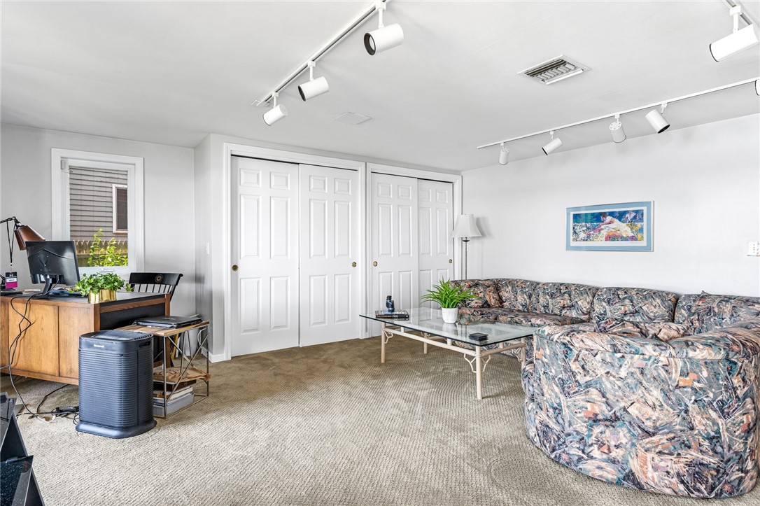 40 Oak Grove Street, Unit 1 Warwick, RI 02818 - Photo 32 of 36