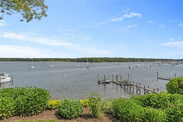 $4,200 | 40 Oak Grove Street, Unit 1, Warwick, RI 02818