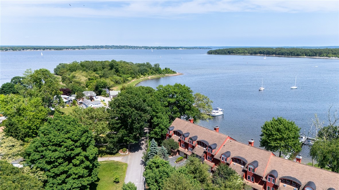 40 Oak Grove Street, Unit 1 Warwick, RI 02818 - Photo 4 of 36