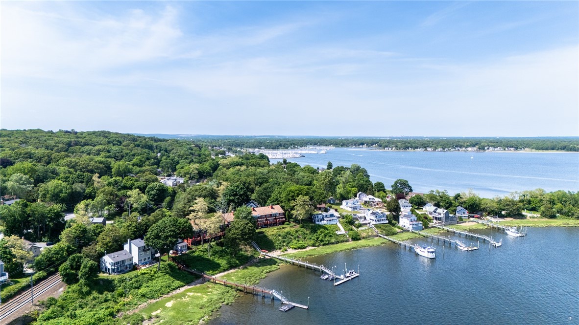 40 Oak Grove Street, Unit 1 Warwick, RI 02818 - Photo 8 of 36