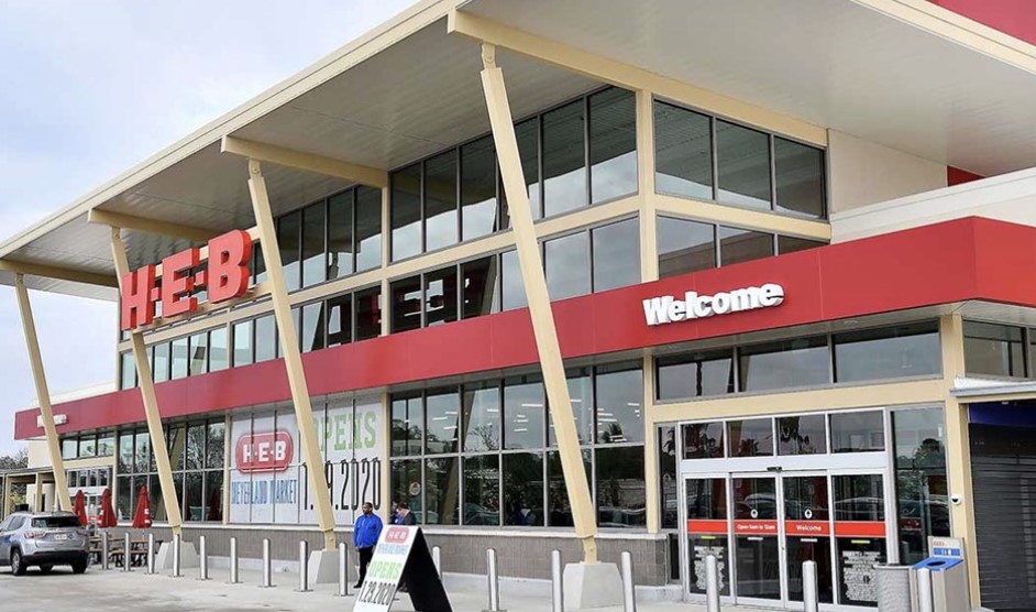 5315 Jason Street Houston, TX 77096 - Photo 38 of 39 Nearby grocery stores and shopping add everyday convenience, making this an ideal location for busy lifestyles.