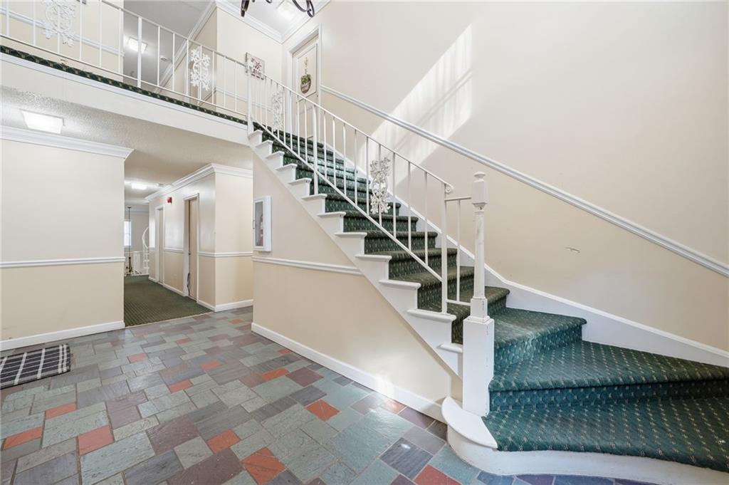6851 Roswell Road, Unit H29 Atlanta, GA 30328 - Photo 30 of 50 a view of entryway and hall