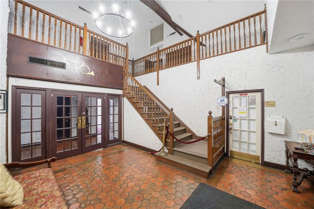 6851 Roswell Road, Unit H29 Atlanta, GA 30328 - Photo 35 of 50 a view of an entryway