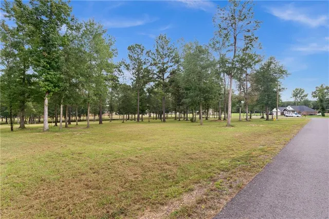 $39,900 | 750 Sunrise Drive, Deville, LA 71328
