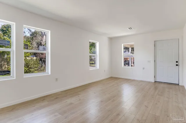 $1,750 | 8351 Dudley Avenue, Pensacola, FL 32534