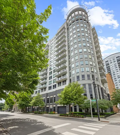 $297,500 | 421 West Huron Street, Unit 908, Chicago, IL 60654