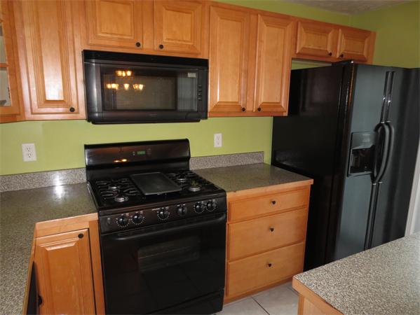 354 Massasoit Road Worcester, MA 01604 - Photo 8 of 30 Gallery Image 8