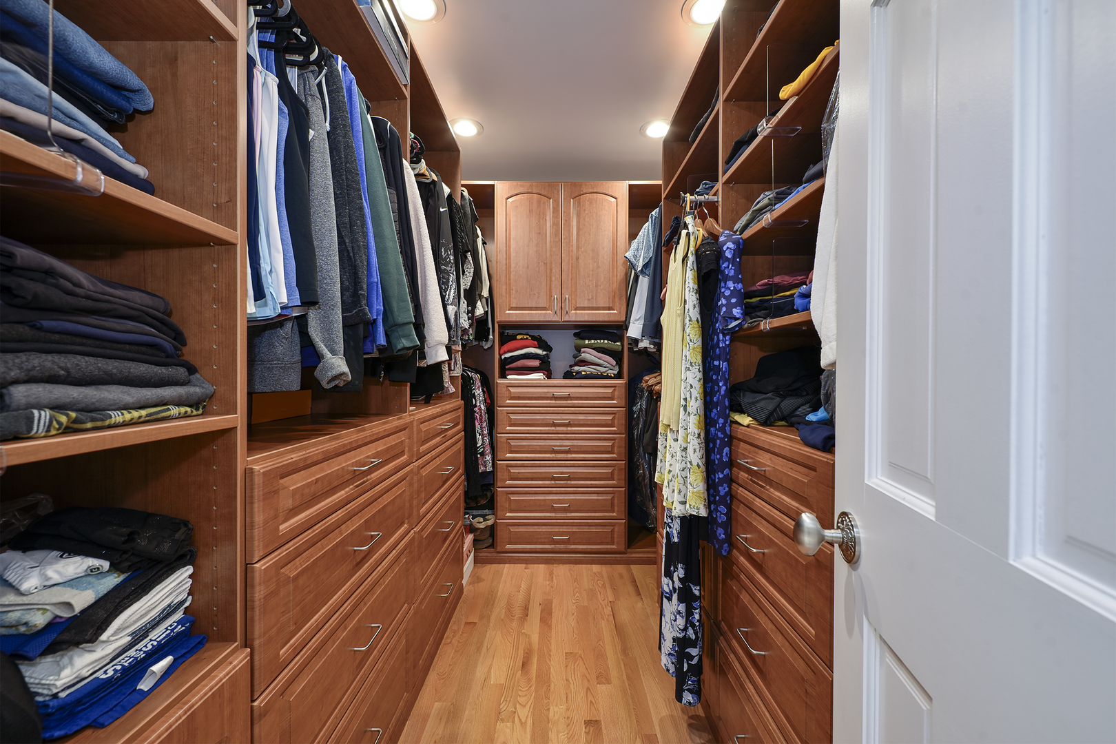 381 Grayfriars Lane Inverness, IL 60067 - Photo 14 of 37