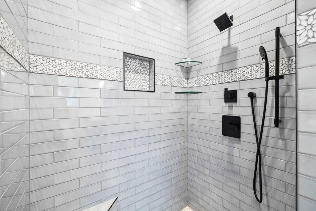 60 Buckeye Branch Road Morganton, GA 30560 - Photo 23 of 54 a bathroom with a shower