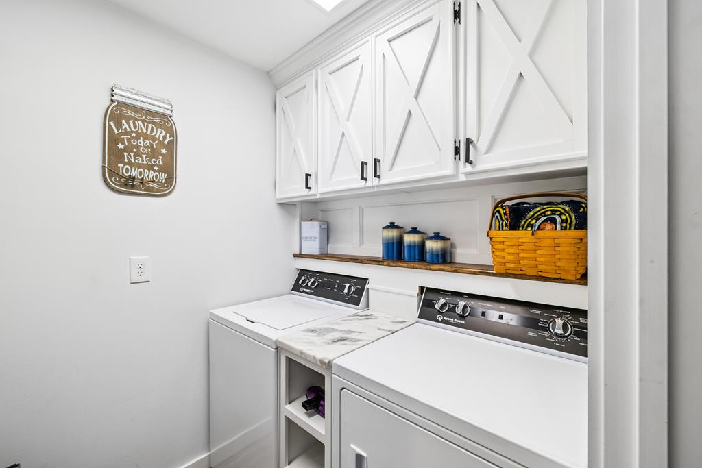 60 Buckeye Branch Road Morganton, GA 30560 - Photo 49 of 54 a utility room with dryer and washer