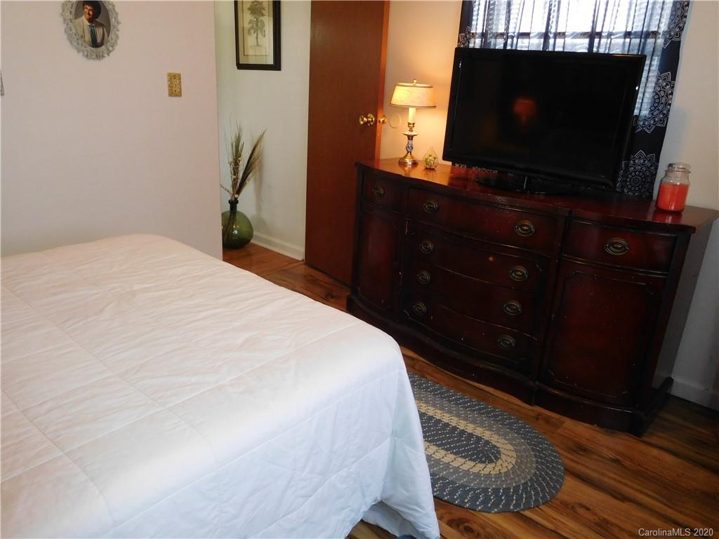 2231 Conley Road Morganton, NC 28655 - Photo 11 of 17 Gallery Image 11