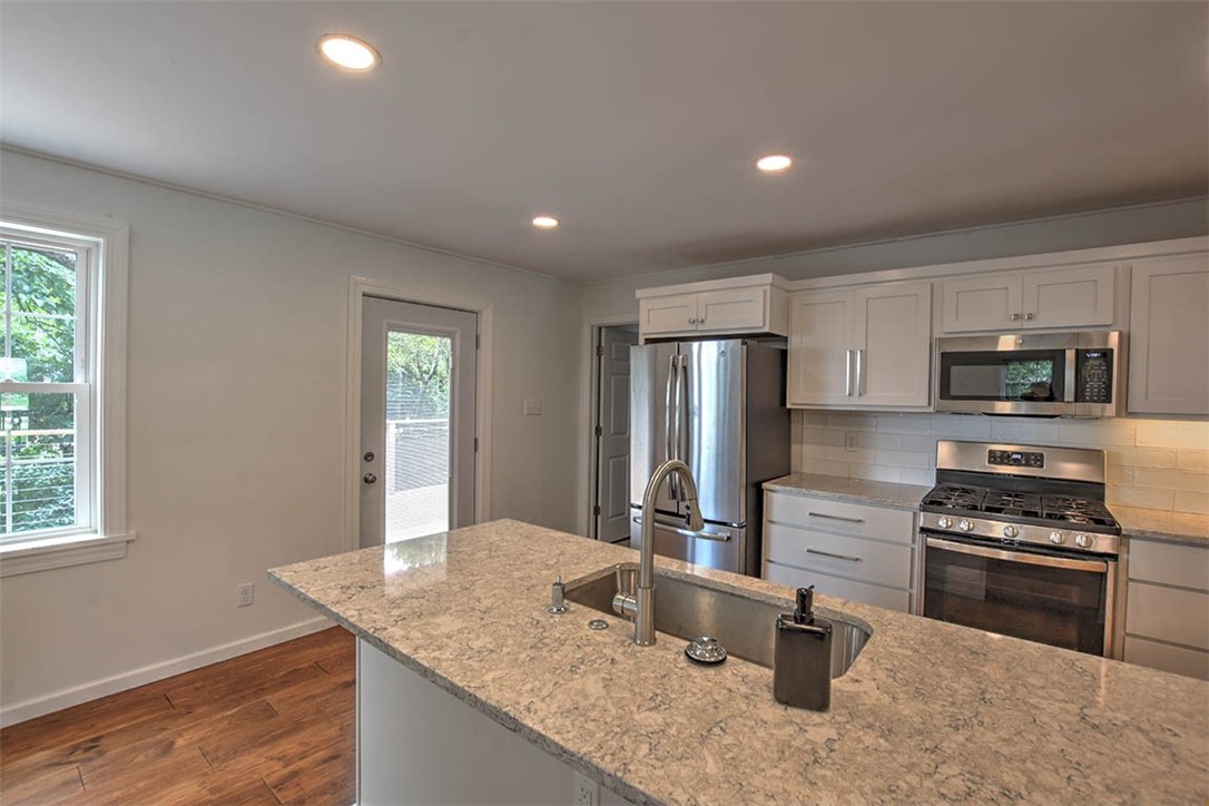 475 North Park Ln Court Decatur, IL 62521 - Photo 11 of 32 Gallery Image 11