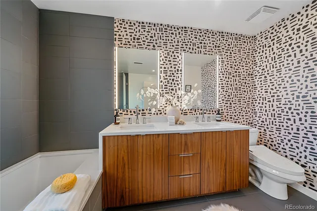 $1,000,000 | 3233 Tejon Street, Unit 304, Denver, CO 80211