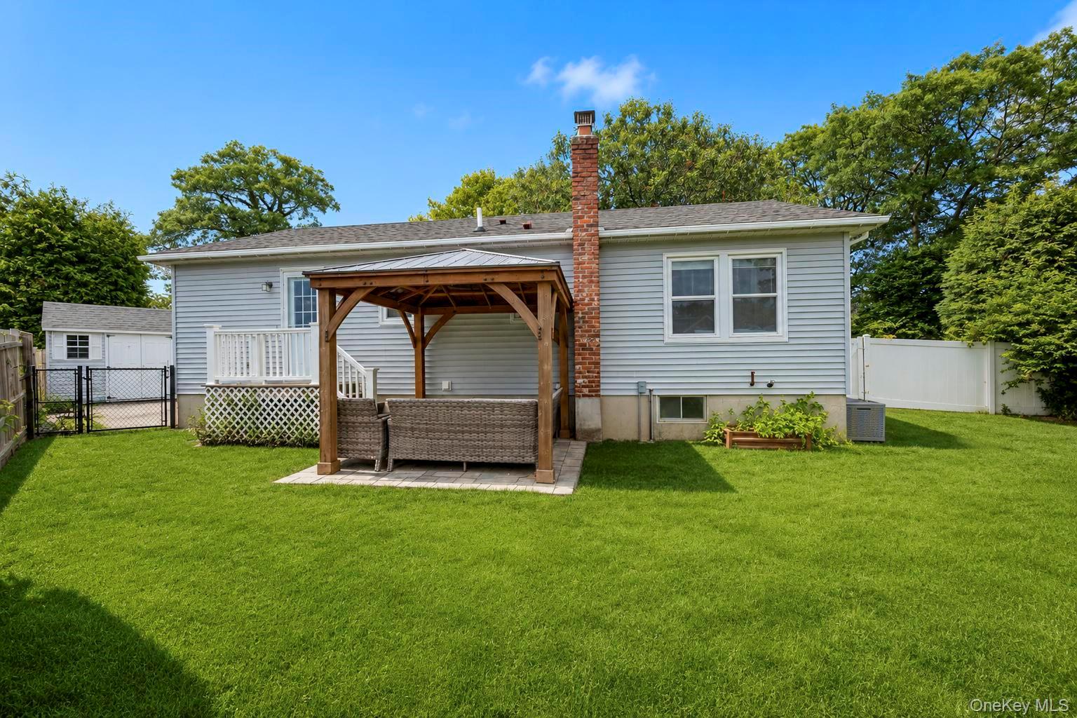 18 Hillcrest Road Rocky Point, NY 11778 - Photo 35 of 49 Gallery Image 35