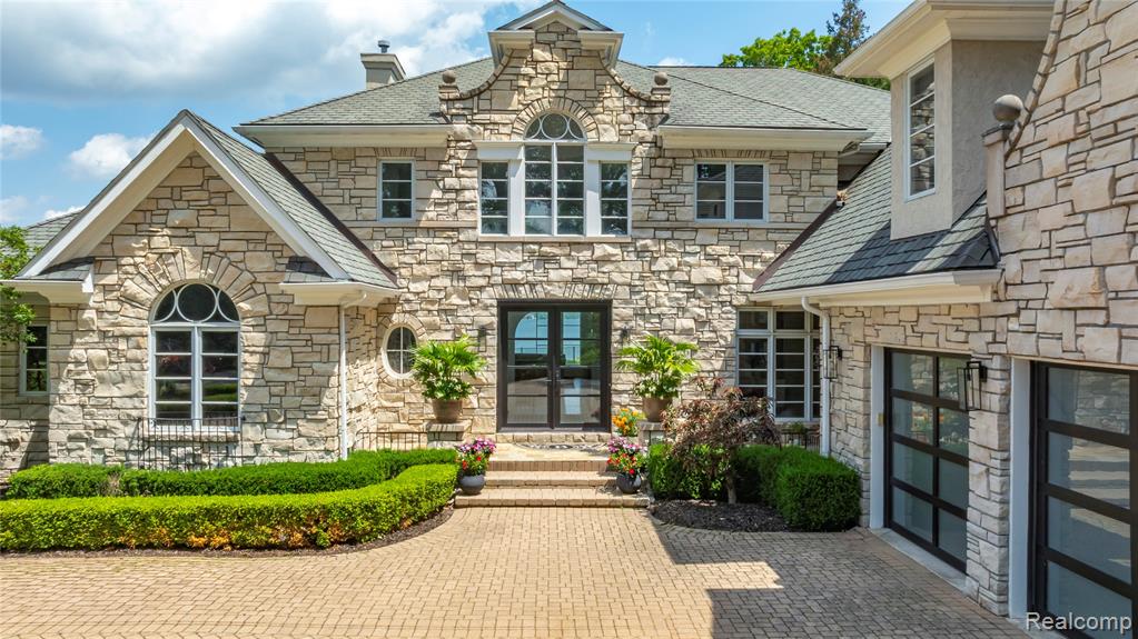 4326 Commerce Road West Bloomfield, MI 48324 - Photo 60 of 75