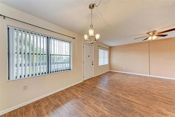 $1,175 | 305 30th Avenue West, Unit A210, Bradenton, FL 34205