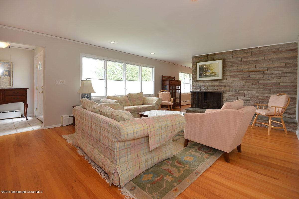 71 Seven Bridges Road Little Silver, NJ 07739 - Photo 3 of 23 LR 3