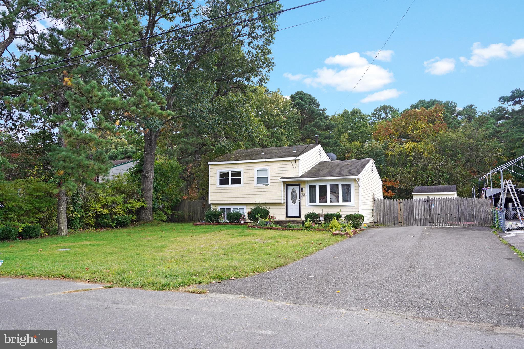 215 West Beach Road Williamstown, NJ 08094 - Photo 3 of 28 Gallery Image 3
