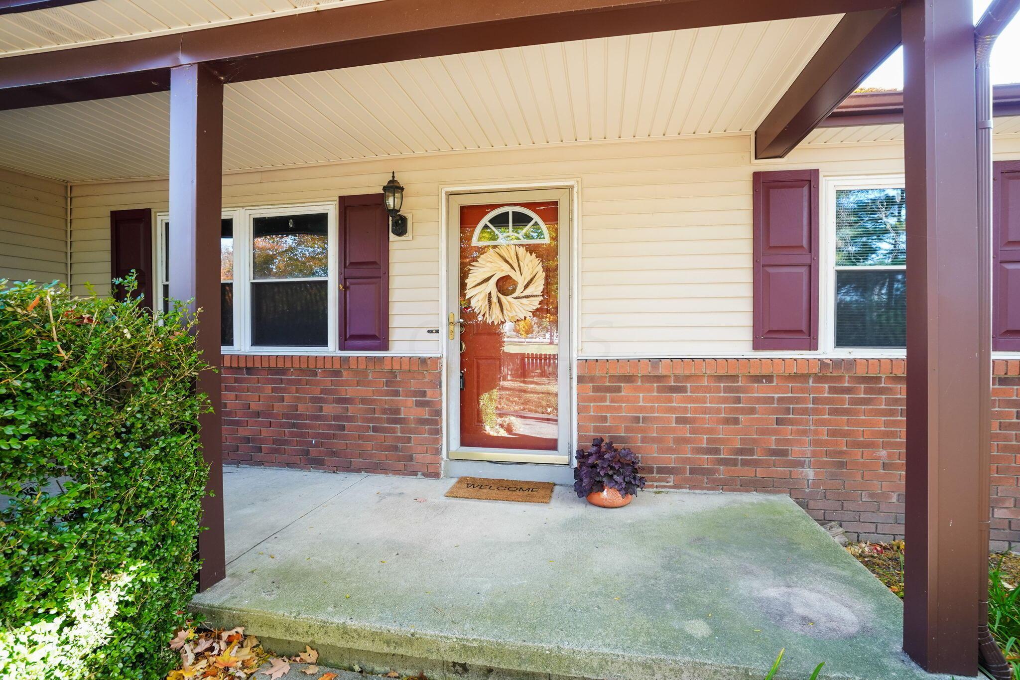 4776 Baldwin Road Hilliard, OH 43026 - Photo 7 of 41 Lemonade front porch!