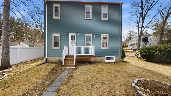 $590,000 | 6 Balsamwood Avenue, Billerica, MA 01821