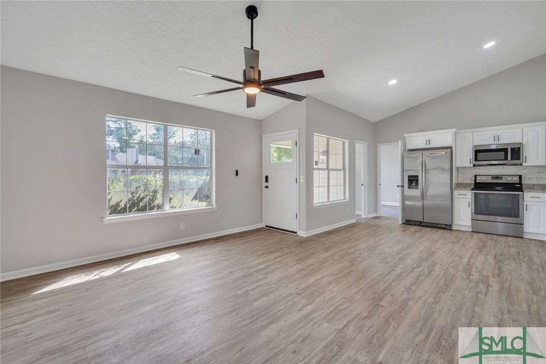 124 Ropemaker Lane Savannah, GA 31410 - Photo 5 of 32