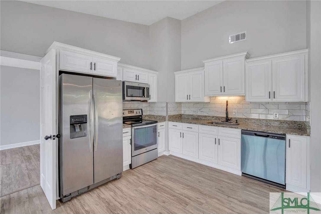 124 Ropemaker Lane Savannah, GA 31410 - Photo 10 of 32