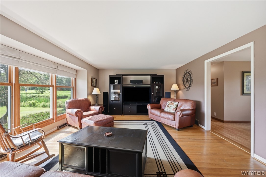 766 Schultz Road Elma, NY 14059 - Photo 5 of 31