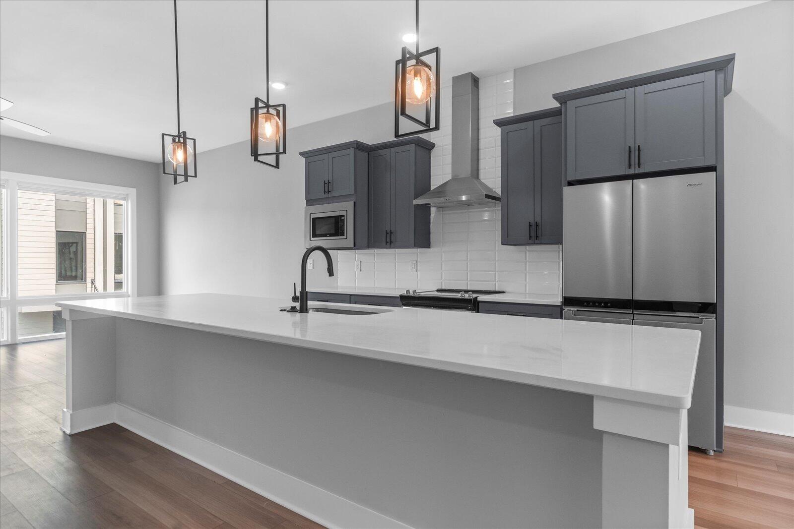 821 Burnside Place Chattanooga, TN 37408 - Photo 5 of 12 13-821 Burnside-13s