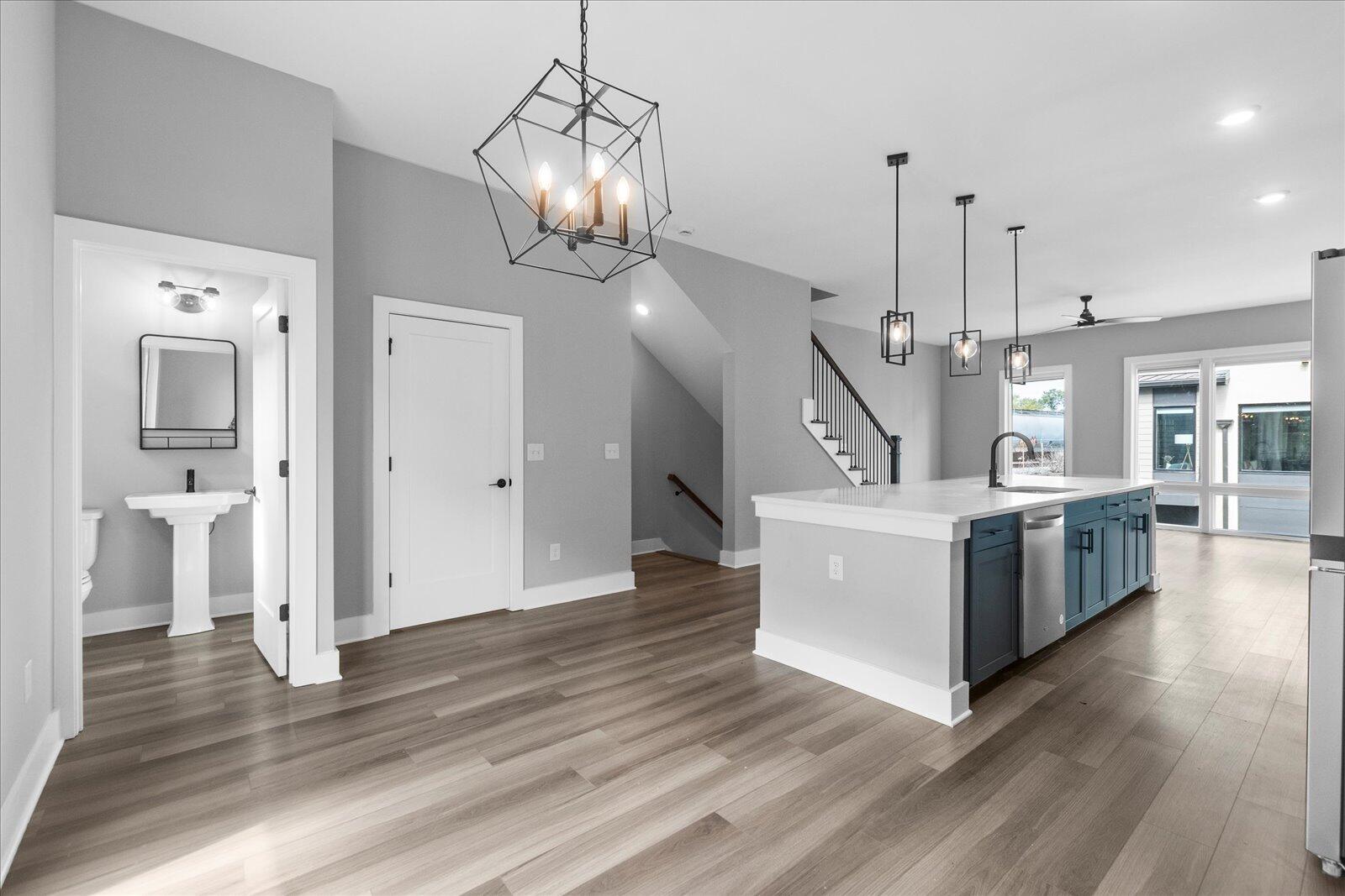 821 Burnside Place Chattanooga, TN 37408 - Photo 6 of 12 22-821 Burnside-22s