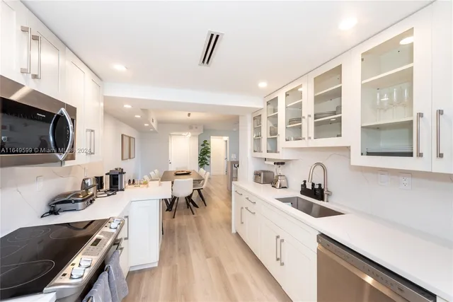 $7,500 | 1111 Crandon Boulevard, Unit A306, Key Biscayne, FL 33149