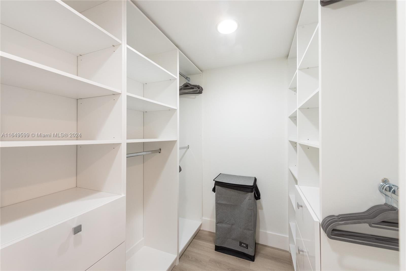 1111 Crandon Boulevard, Unit A306 Key Biscayne, FL 33149 - Photo 17 of 29