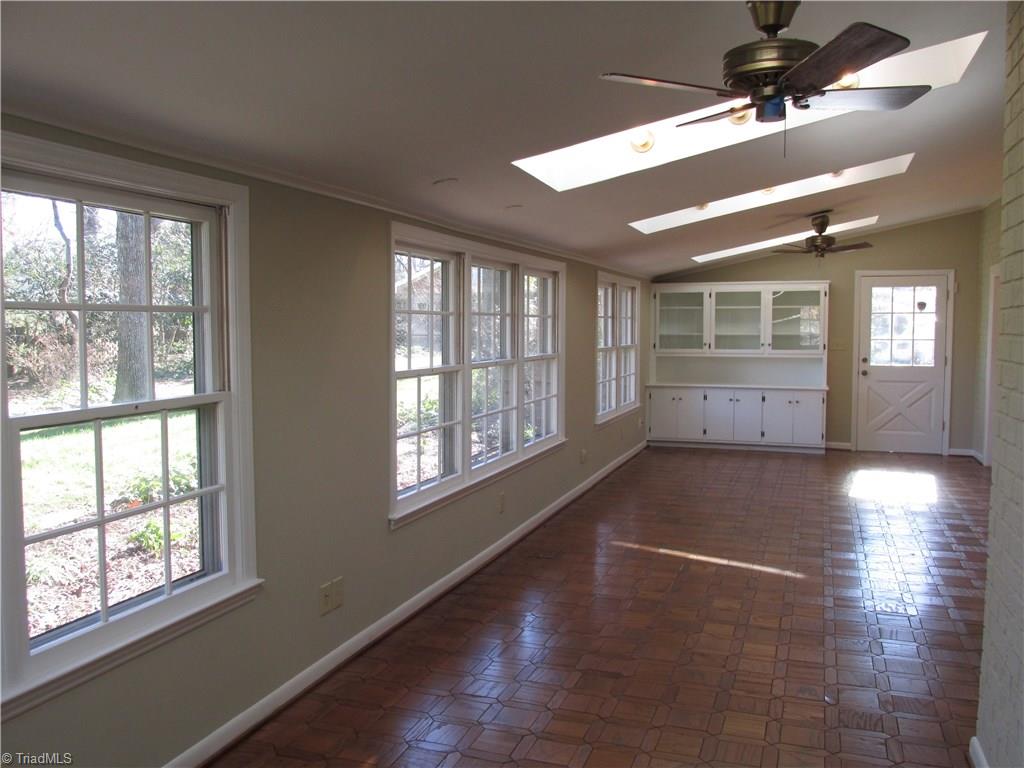 910 Croyden Street High Point, NC 27262 - Photo 12 of 23 Gallery Image 12