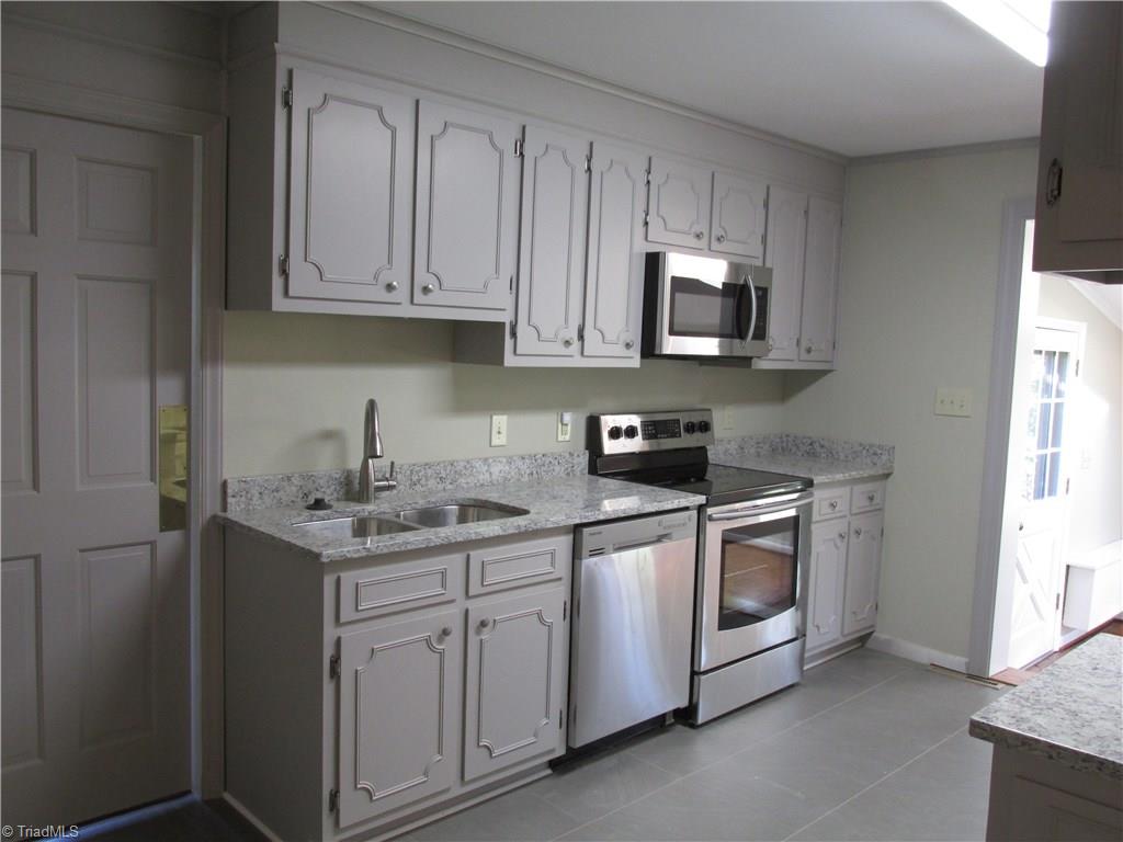 910 Croyden Street High Point, NC 27262 - Photo 9 of 23 Gallery Image 9