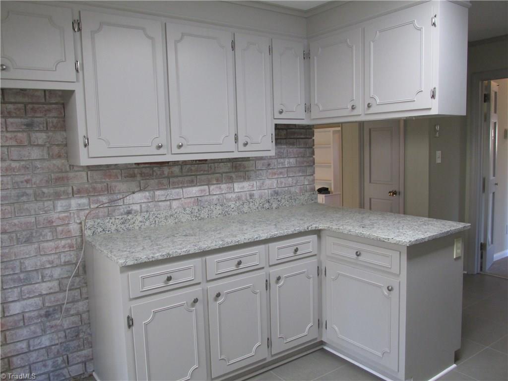 910 Croyden Street High Point, NC 27262 - Photo 10 of 23 Gallery Image 10