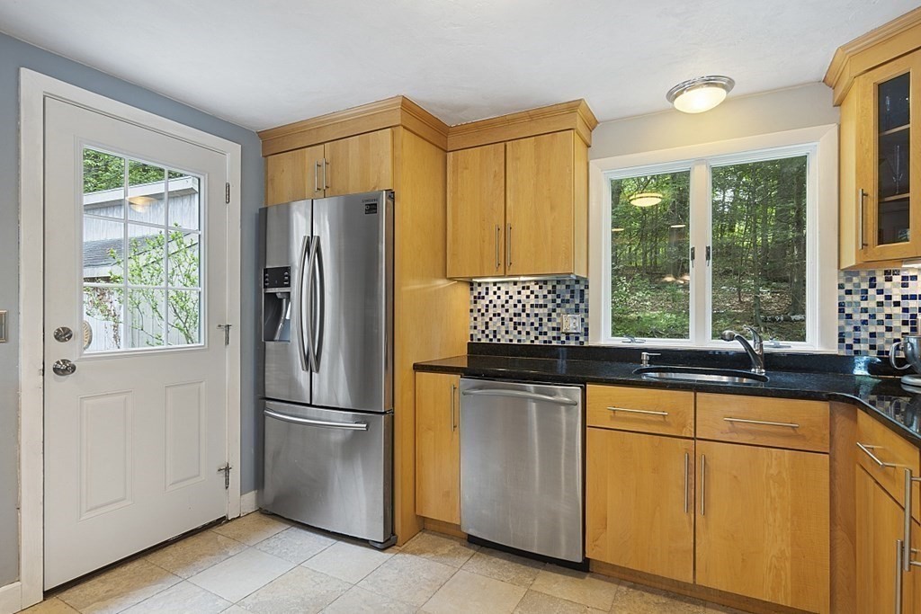 92 Wilder Road Lunenburg, MA 01462 - Photo 12 of 41 Gallery Image 12