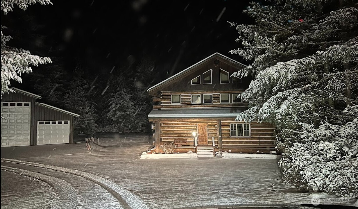 40 East Seahawks Way Belfair, WA 98528 - Photo 1 of 29