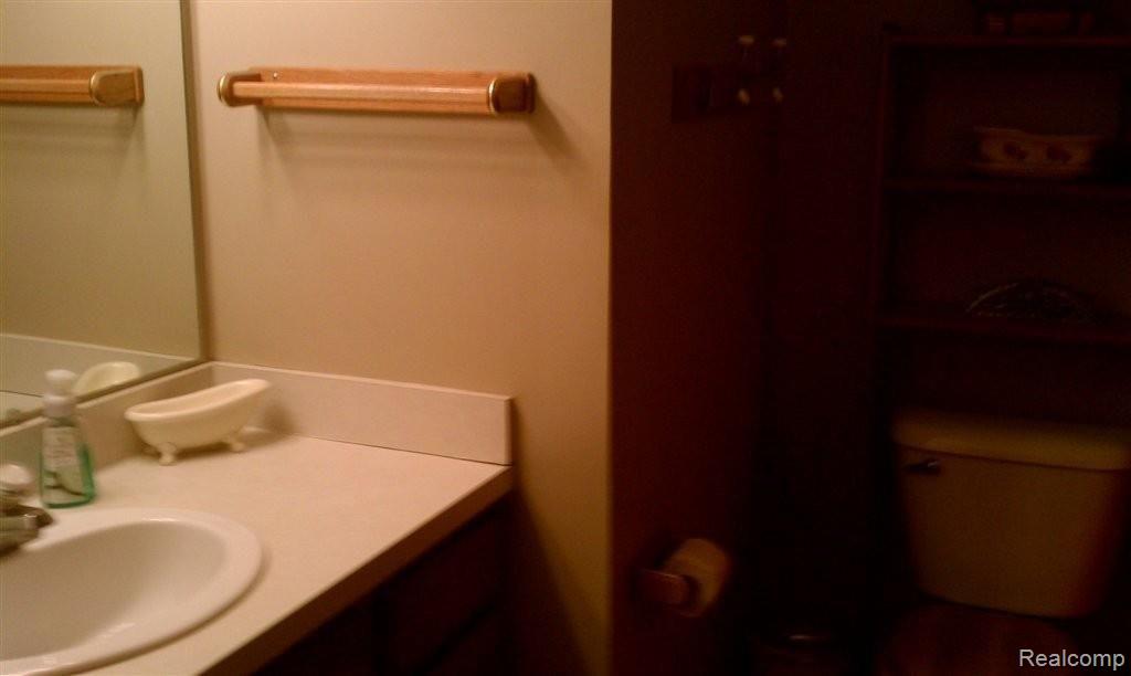 2229 Fowlerville Road Fowlerville, MI 48836 - Photo 8 of 12 IMAG0245.jpg