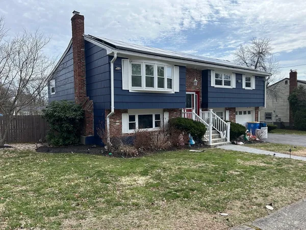 $650,000 | 5 Dartmouth Street, Randolph, MA 02368