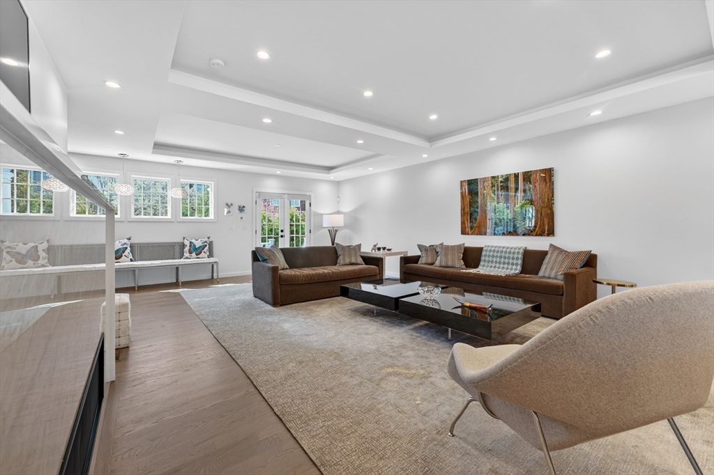 377 Walnut Street Newton, MA 02460 - Photo 9 of 41