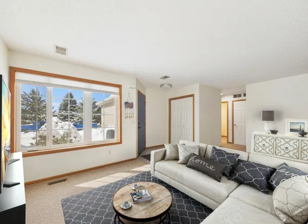 $240,000 | 1506 Praha Street Southeast, New Prague, MN 56071