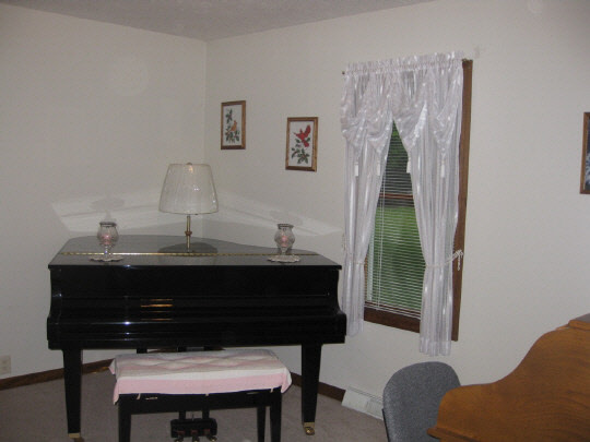 5942 Whitecliff Road Rockford, IL 61109 - Photo 5 of 5 Gallery Image 5