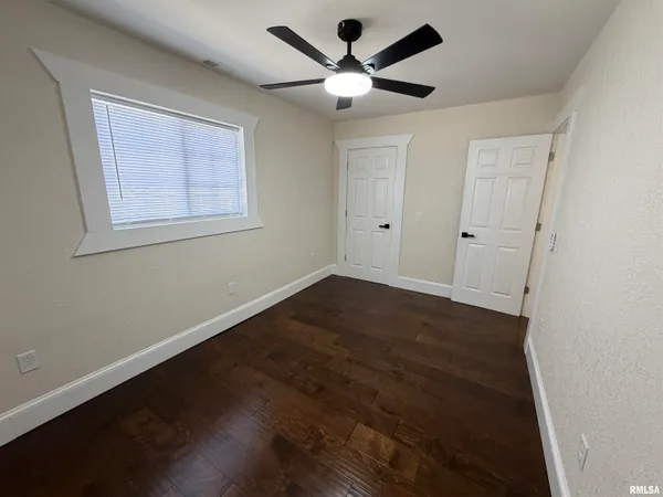 $136,000 | 1064 Johnston Street, Galesburg, IL 61401