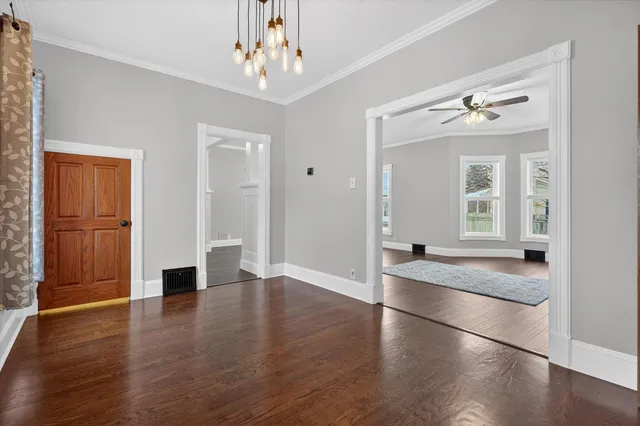 $549,000 | 9 East Beech Street, Three Oaks, MI 49128