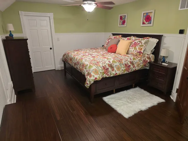 $549,000 | 9 East Beech Street, Three Oaks, MI 49128