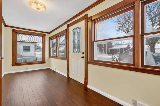 $549,000 | 9 East Beech Street, Three Oaks, MI 49128