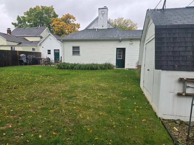 $549,000 | 9 East Beech Street, Three Oaks, MI 49128