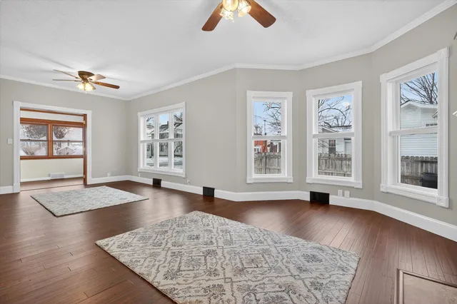 $549,000 | 9 East Beech Street, Three Oaks, MI 49128