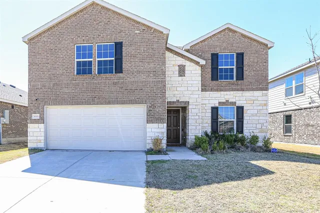 $350,000 | 1003 Voca Dr. Drive, Forney, TX 75126