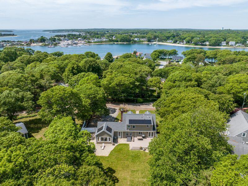 3 Windmill Road Buzzards Bay, MA 02532 - Photo 4 of 63 VhibbjFg